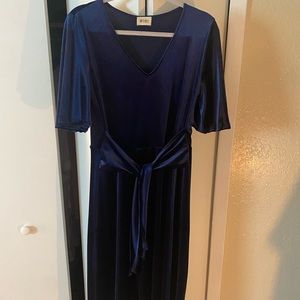 Navy blue velvet midi dress